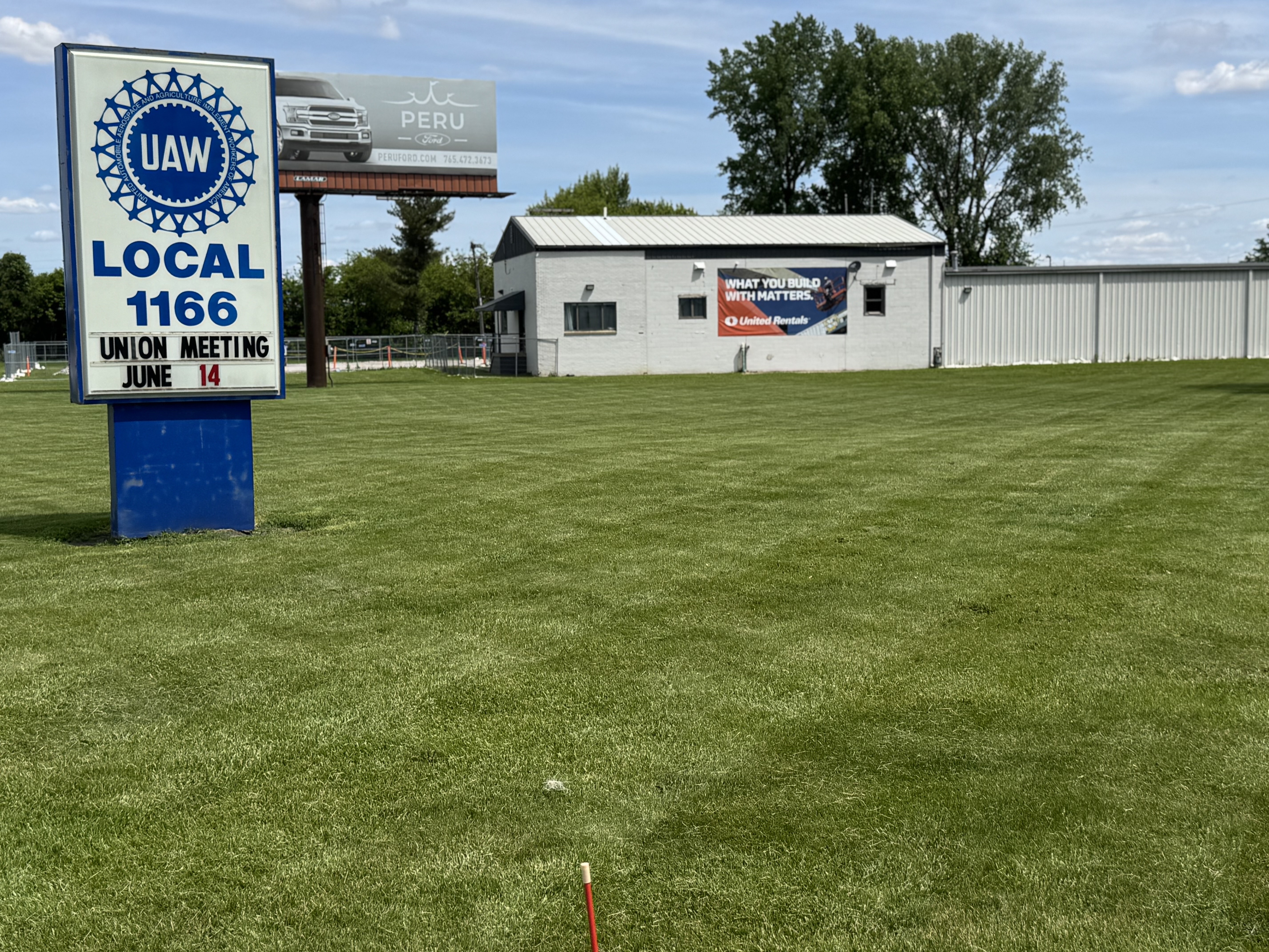 Commercial Lawn Care 1